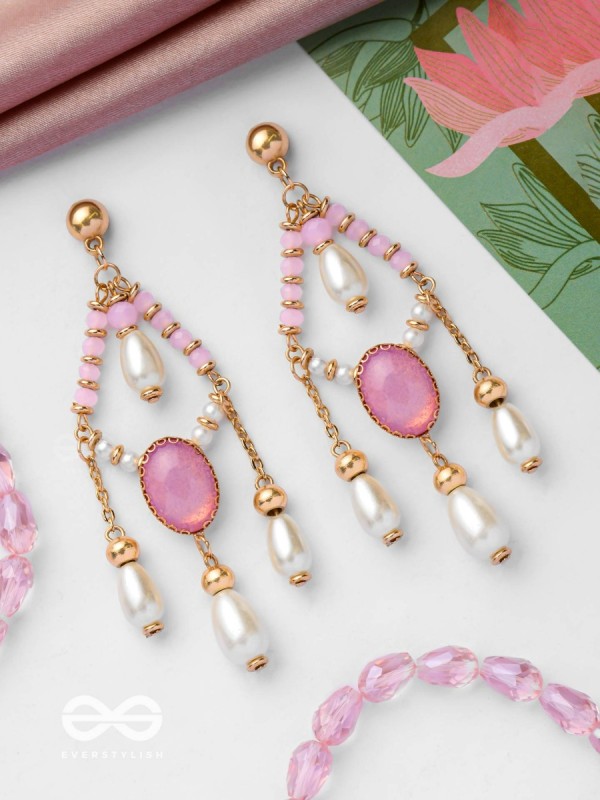 THE HEAVENLY HARMONY - CLASSIC PEARL EARRINGS