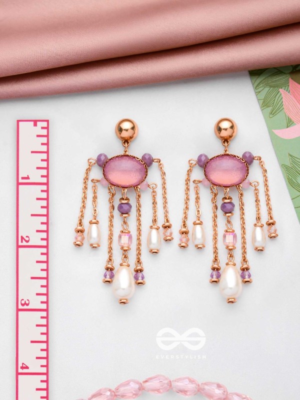 THE SHOWER OF ELEGANCE - CLASSIC PEARL EARRINGS