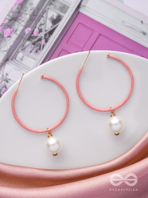 DAZZLING DEWDROP DREAM - CUTE PEARL EARRING