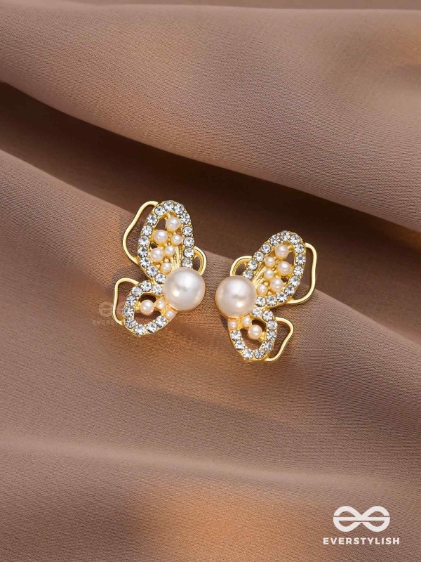 SPREADING THE WINGS - GOLDEN PEARL STUDS