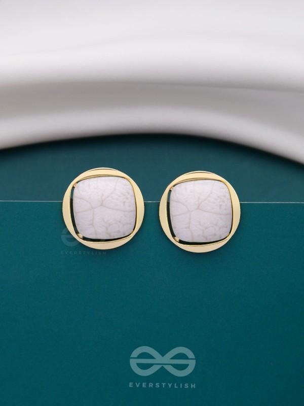 ICE TO SEE YOU - GOLDEN ENAMELLED STUDS (WHITE)