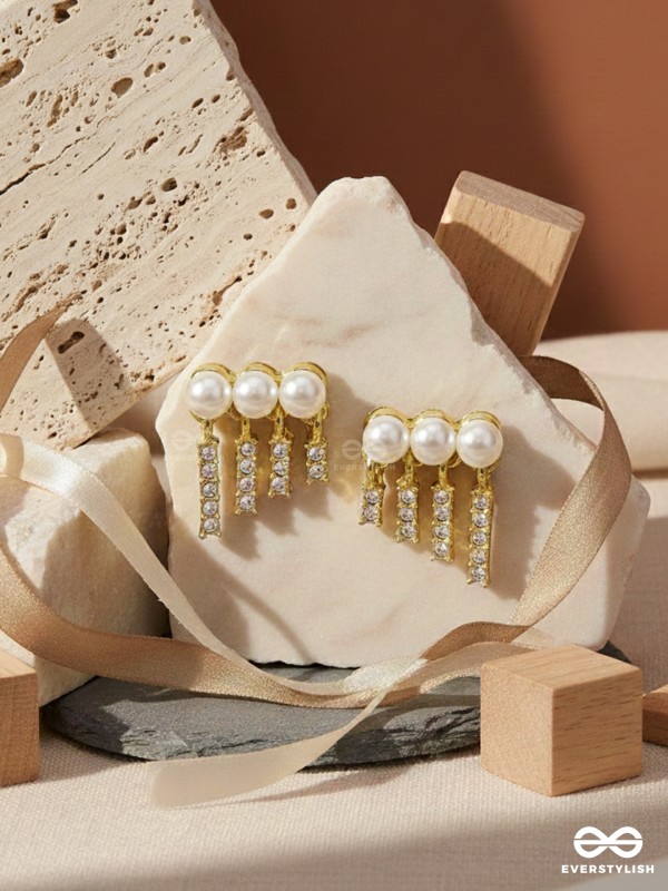 SWINGIN IN WIND - GOLDEN PEARL EARRINGS