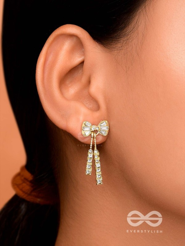 A BOWTIFUL MOMENT - GOLDEN SPARKLING EARRINGS