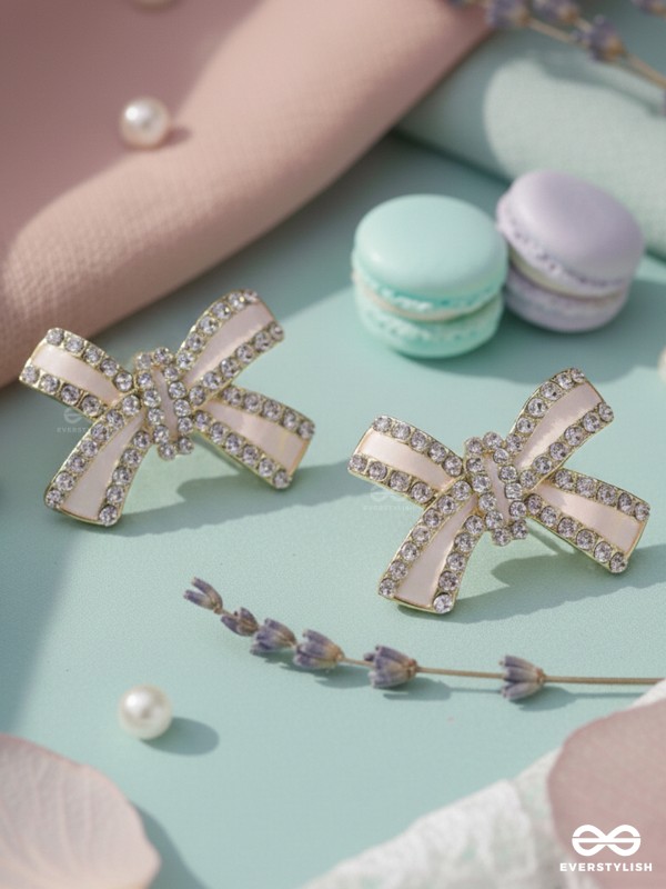 KNOTTY & NICE - GOLDEN ENAMELLED STUDS (WHITE)