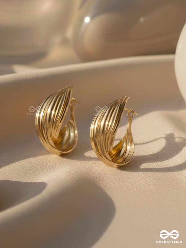 LEVELING IT UP - STATEMENT GOLDEN HOOPS