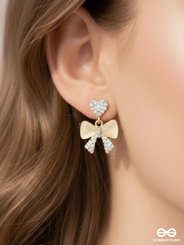 DARLIN' BOW DOWN - GOLDEN SPARKLING EARRINGS