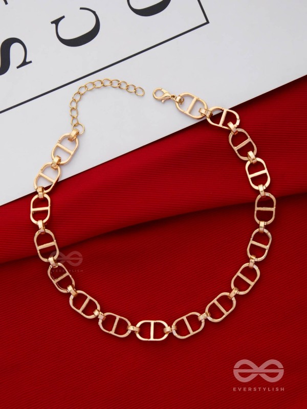 THE BOLD IMPRESSION - GOLDEN STATEMENT NECKPIECE