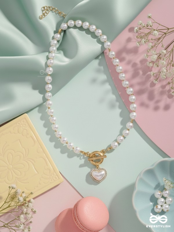 A LOVE AFFAIR - GOLDEN PEARL NECKPIECE