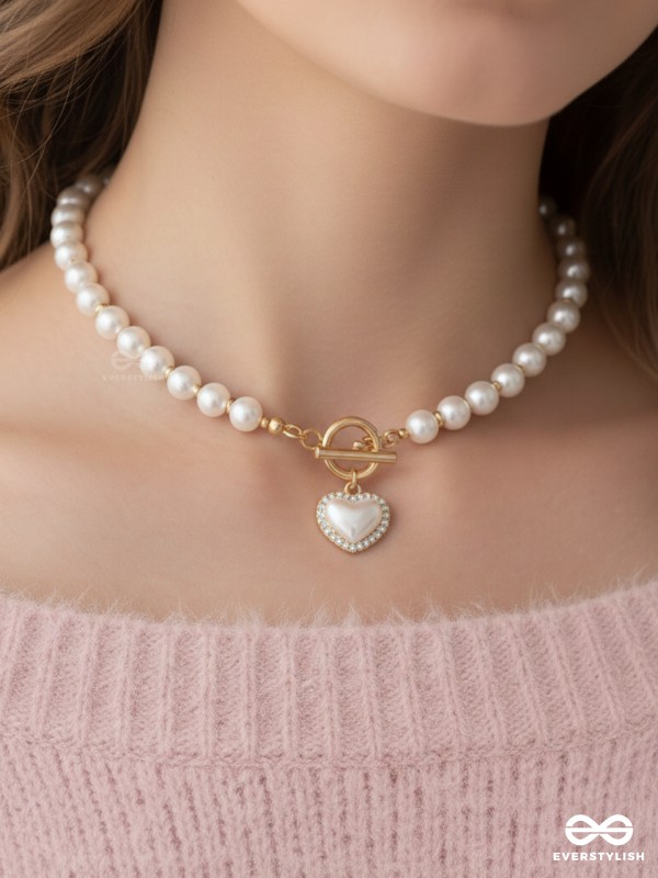 A LOVE AFFAIR - GOLDEN PEARL NECKPIECE