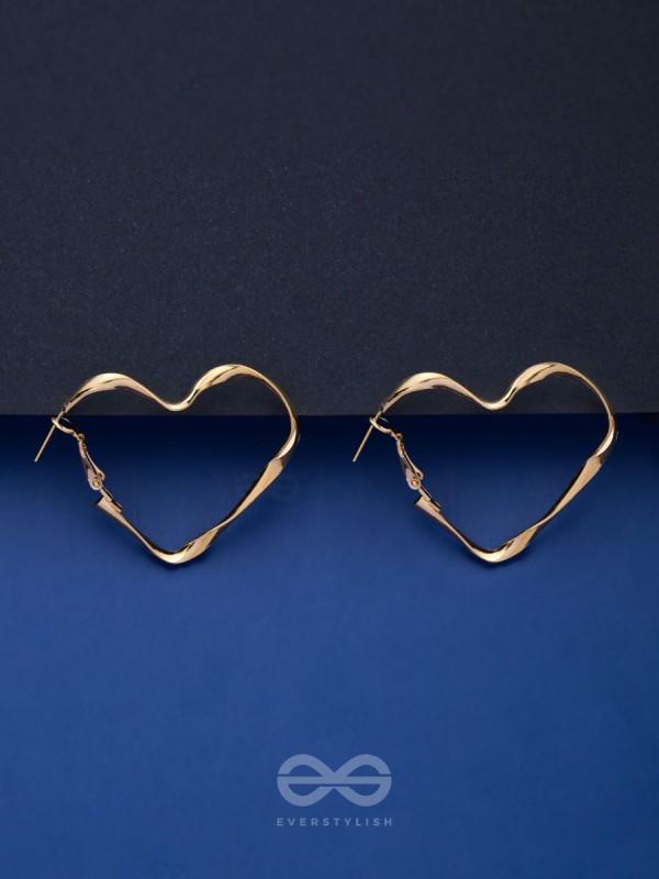 YOUR TWISTED LOVE - GOLDEN HOOP EARRINGS