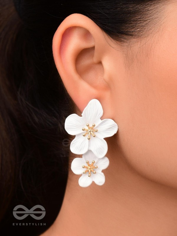 Paired Periwinkles- Statement Acrylic Earrings (Daisy White)