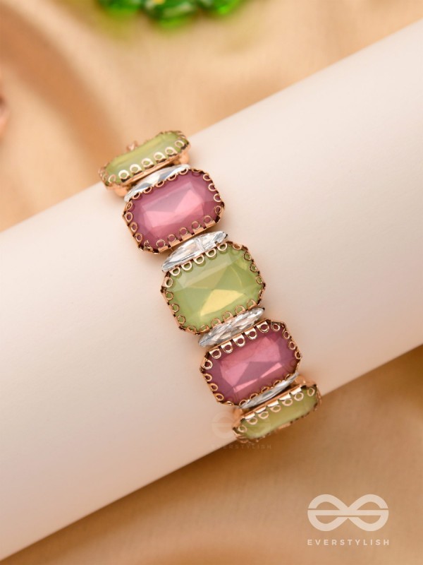A SHIMMERING WONDER - CLASSY STATEMENT BRACELET