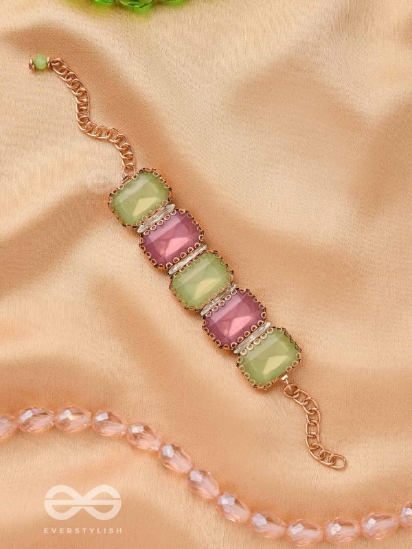 A SHIMMERING WONDER - CLASSY STATEMENT BRACELET