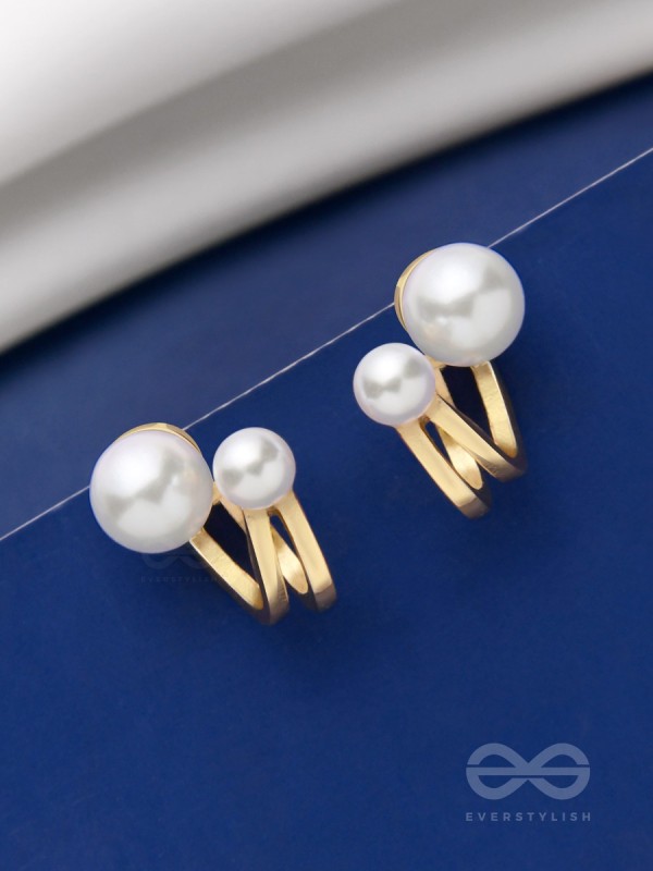 DUET OF PEARLS - GOLDEN STUDS