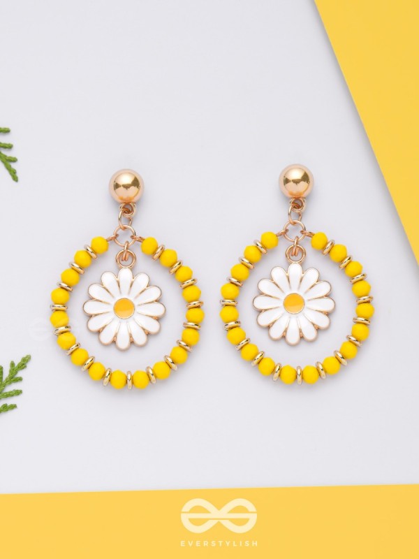 SUNBATHED DAISY - CASUAL DROP EARRINGS