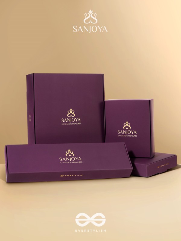 MANIPRAKASA - THE PEARL ILLUMINATION - BEADS AND PEARLS EMBROIDERED STUD EARRINGS