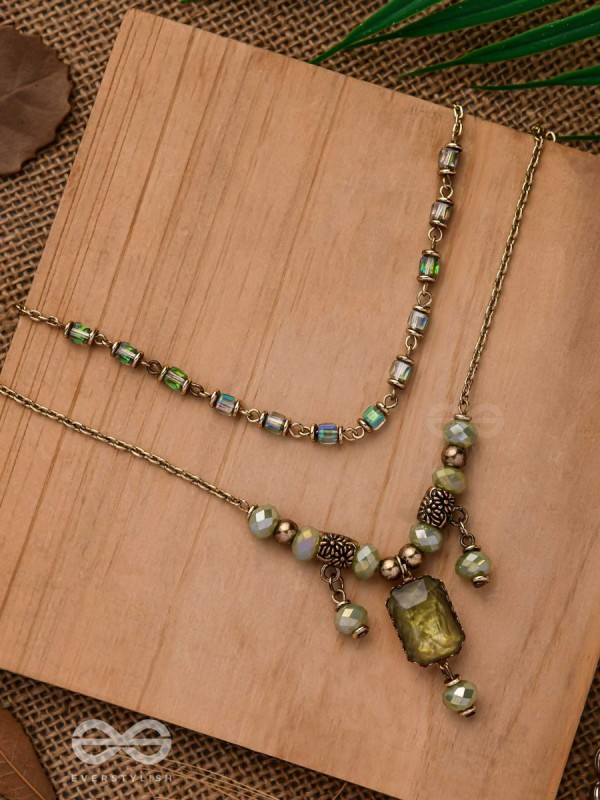 THE SMOKEY FOREST - STATEMENT MULTILAYERED NECKPIECE