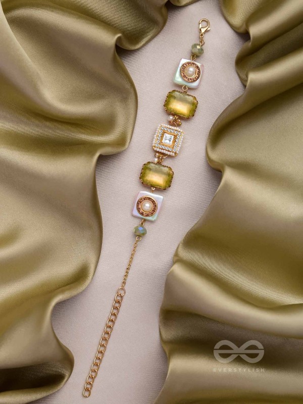 MEADOW'S MAGIC - GOLDEN EMBELLISHED BRACELET