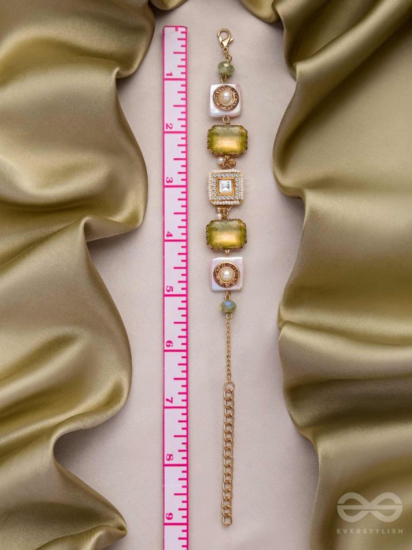 MEADOW'S MAGIC - GOLDEN EMBELLISHED BRACELET