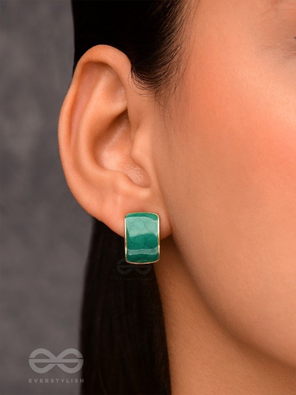 THE CLASSIC RADIANCE - GOLDEN ENAMELLED STUD EARRINGS (GREEN)