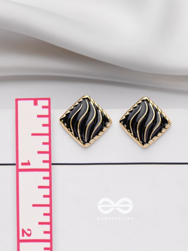 MODERN DELIGHTS - GOLDEN EMBELLISHED STUD EARRINGS (BLACK)