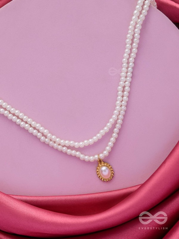 MERMAID'S TREASURES - MULTILAYERED PEARL NECKPIECE