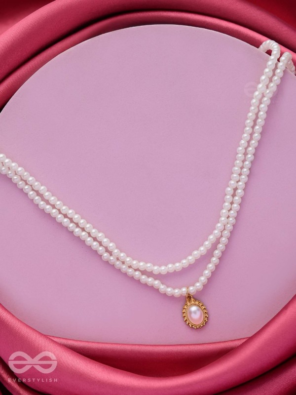 MERMAID'S TREASURES - MULTILAYERED PEARL NECKPIECE