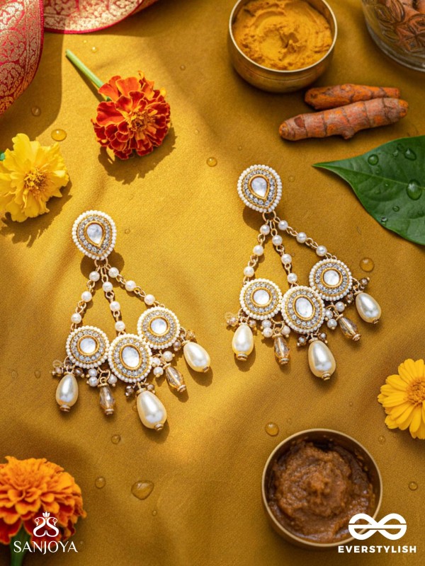 Avadata - Dazzling Giltz N Glamour - Golden Embellished Polki And Kundan Earrings