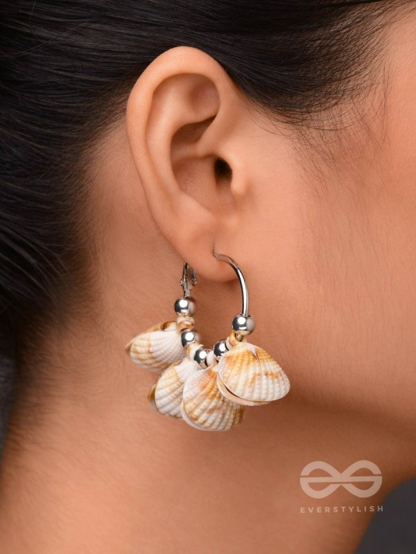 MERMAID'S SHELL MAGIC - SILVER HOOP EARRINGS