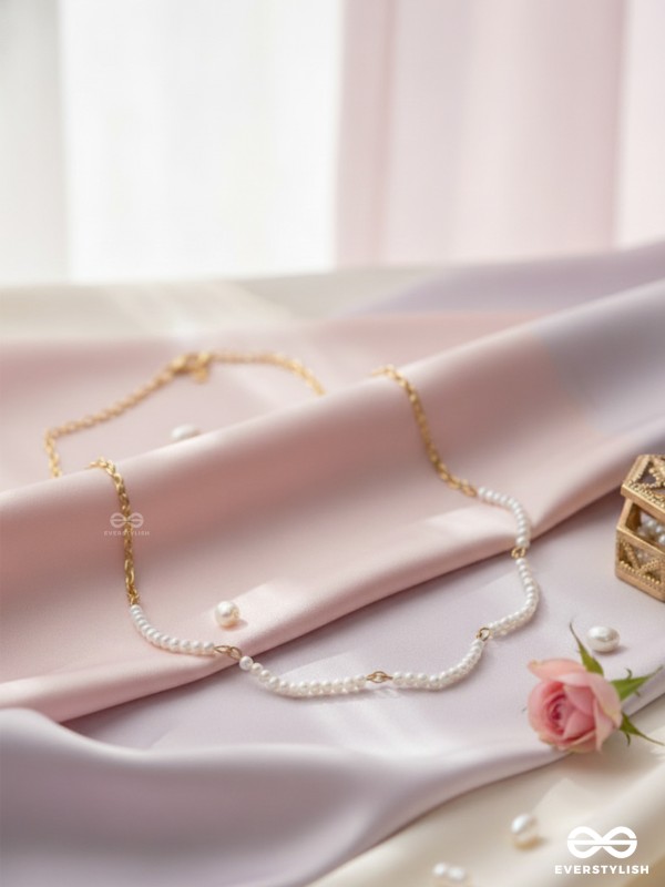 Pure Pearl Radiance - Casual Golden Neckpiece With Anti-Tarnish Coating 