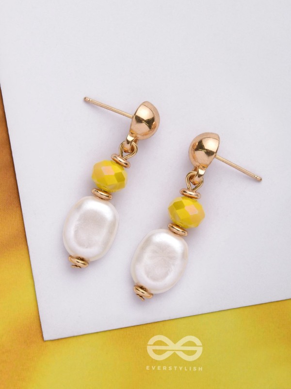 SUNSHINE DELIGHTS - GOLDEN EMBELLISHED EARRINGS