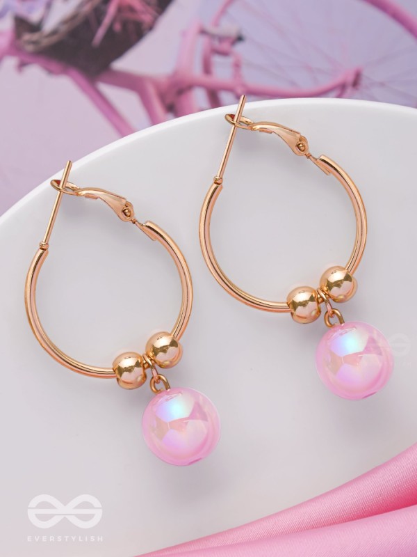 THE PINK CHAMPAGNE - GOLDEN HOOP EARRINGS