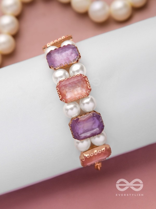 Paradise Haze - Golden Embellished Pearl Bracelet