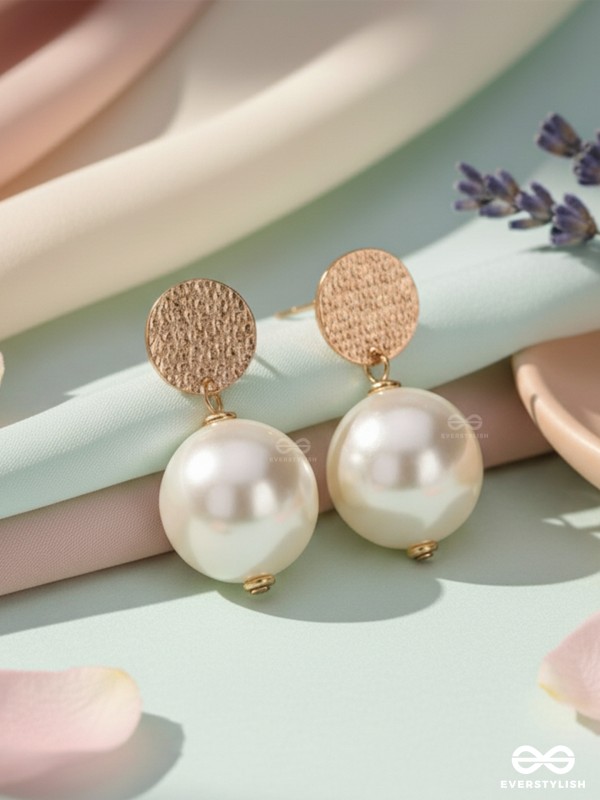 THE CLASSIC LUSTRE - PEARL DROP EARRINGS