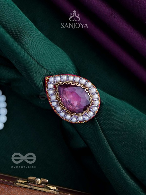 VRASHTA - THE MAGESTIC RAINDROP - STONE AND BEADS EMBROIDERED RING