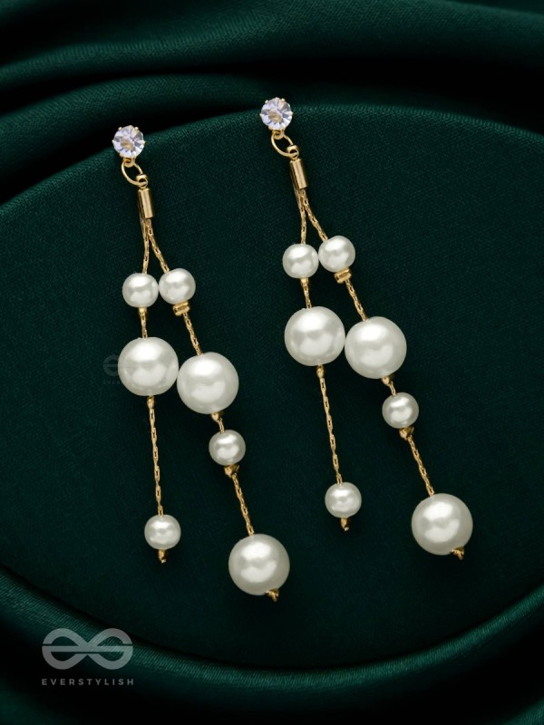 DREAMY DRIZZLING PEARLS - GOLDEN EMBELLISHED EARRINGS 