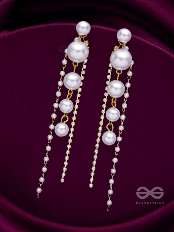 THE DEWDROPPED ELEGANCE - GOLDEN PEARL EAR JACKETS