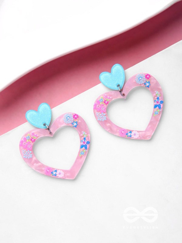 FALLIN' IN LOVE - PINK AND BLUE ACRYLIC EARRINGS