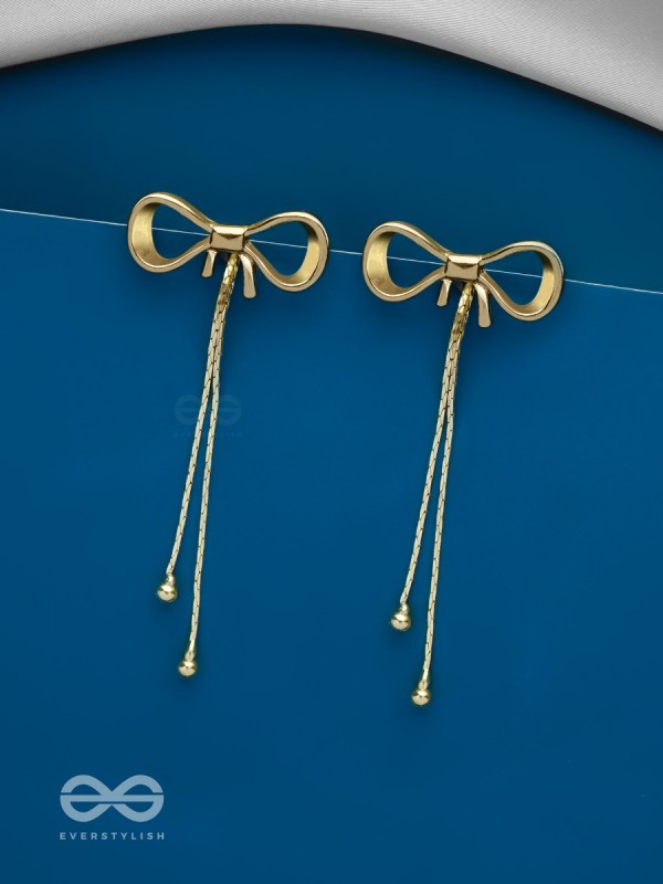 THE MYSTICAL BOW - CLASSIC GOLDEN EARRINGS