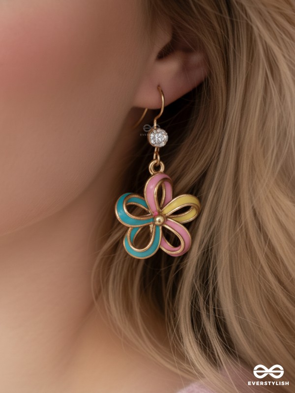 THE BLOOMING CARNIVAL - GOLDEN EMBELLISHED EARRING