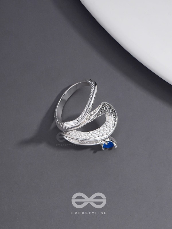 THE SAPPHIRE SERPENTINE - STATEMENT SILVER ADJUSTABLE RING 