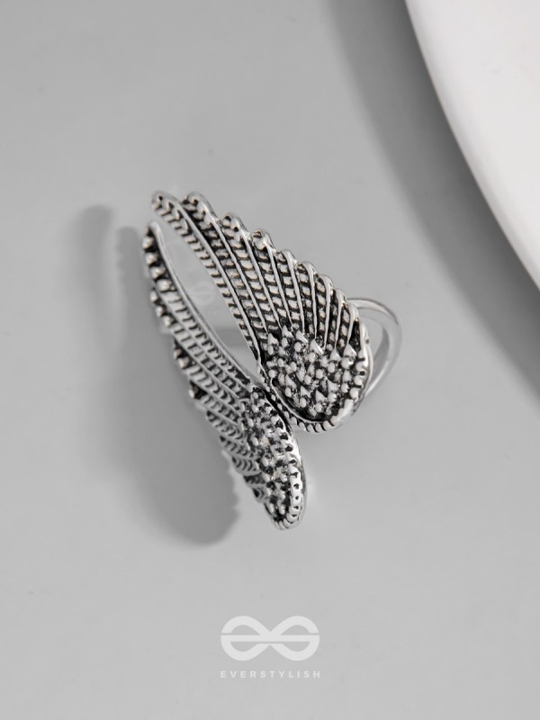 MIDNIGHT RAVEN WING - STATEMENT SILVER RING (ADJUSTABLE)