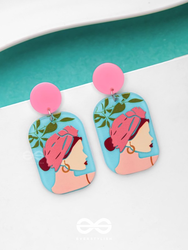 DIVA IN A DREAM - STATEMENT ACRYLIC EARRINGS