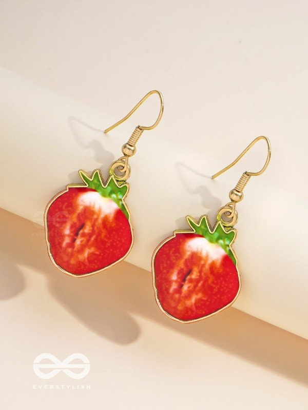 SIZZLING STRAWBERRY SLICES - GOLDEN EMBELLISHED EARRINGS