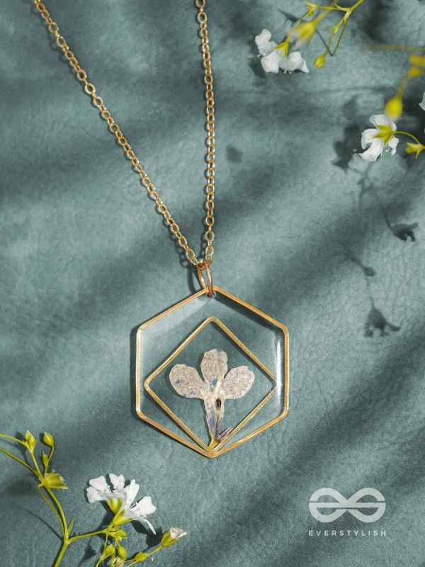 The Fairy Bloom - Pressed Flower Resin Pendant With Anti-Tarnish Coating