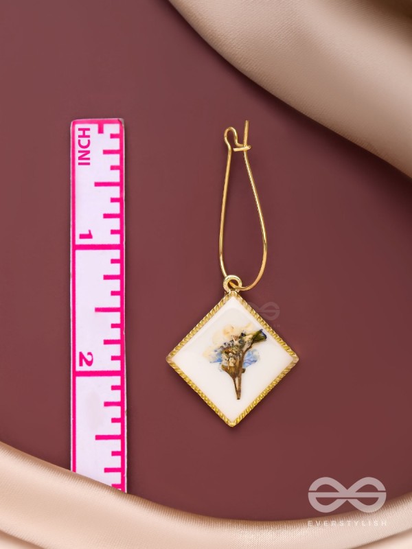 Pure Petals - Pressed Flower White Resin Earrings