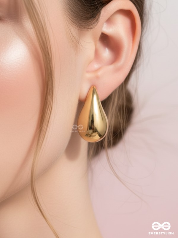 The Glistening Drops - Classy Golden Stud Earrings