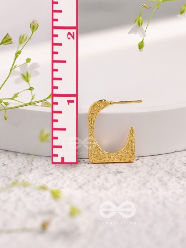 A Pixel Play - Golden Stainless Steel Earrings With Anti-Tarnish Coating