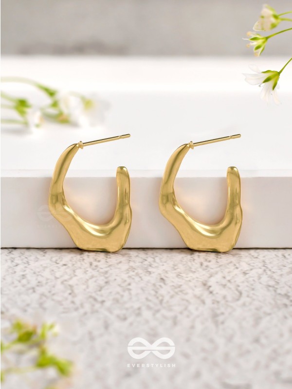 Mirage Embrace - Golden Stainless Steel Earrings With Anti-Tarnish Coating