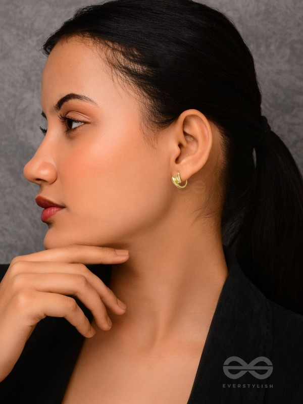 The Sunlit Elegance - Classic Golden Earrings 
